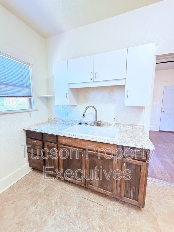 Primary Photo - 722 E Drachman St