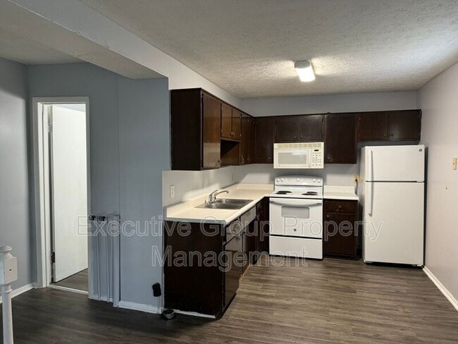 Building Photo - 1178 Lois Ln