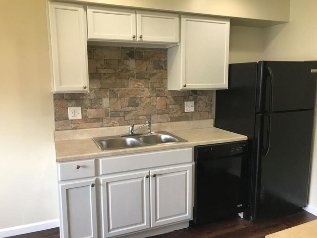 Foto del edificio - 3170 Devonshire St