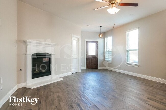 Foto del edificio - 2504 Cerro Ranch Rd