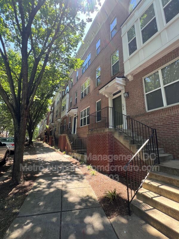 Building Photo - 2501 Sayles Pl SE