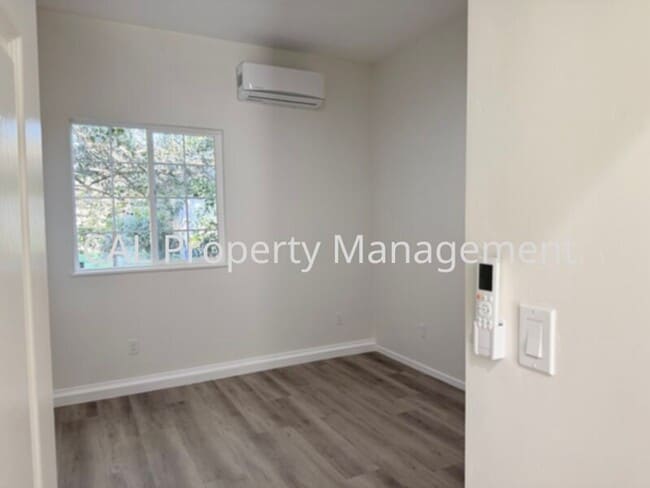 Building Photo - 513-C N 3rd St