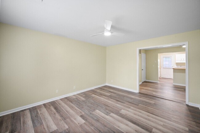 Foto del edificio - 3301 Orchard Manor Cir