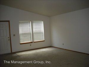 Building Photo - 3000 Watson Ave