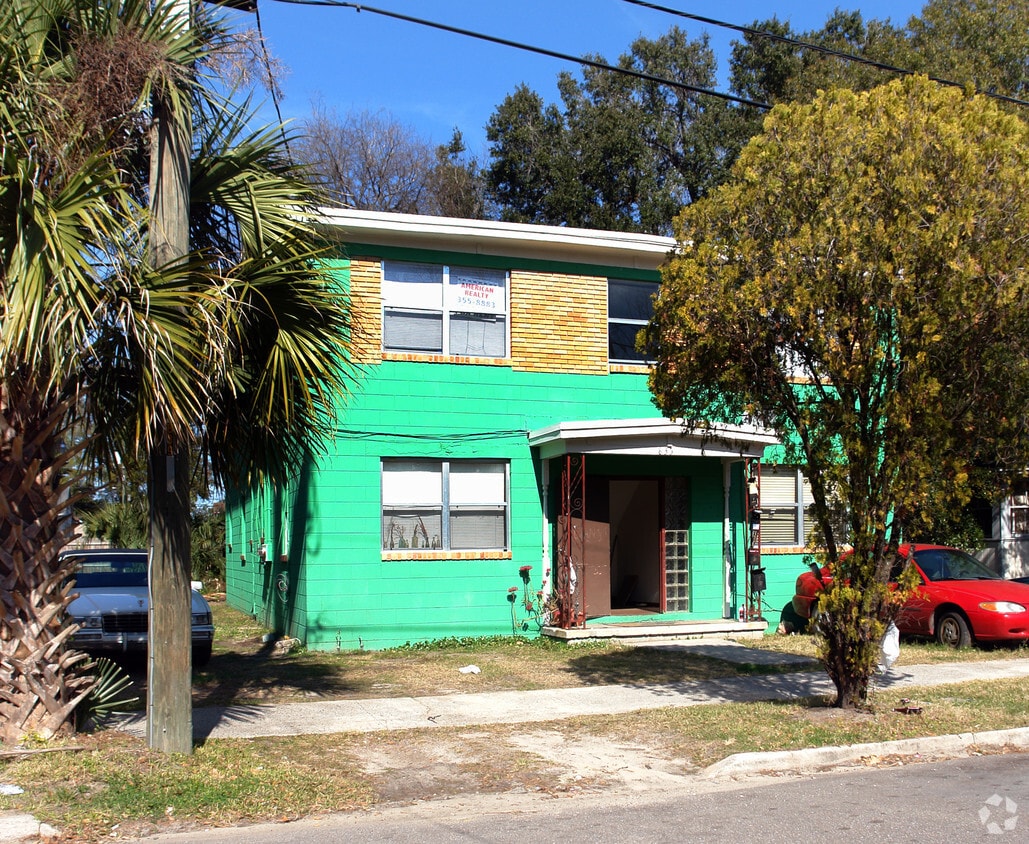 Building Photo - 835 30th St