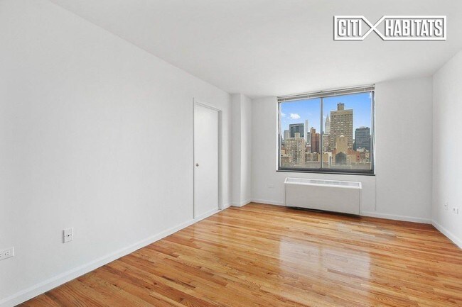 Building Photo - 344 3rd Ave