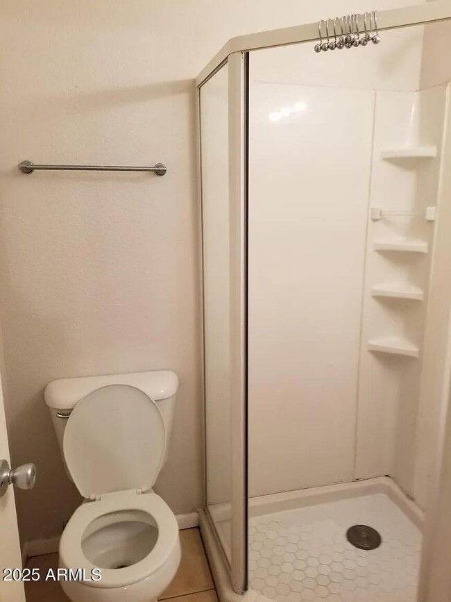 Foto del edificio - 1130 E Butler Dr