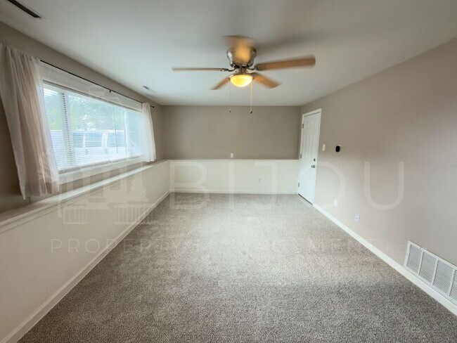 Foto del edificio - 2224 Cooper Ave