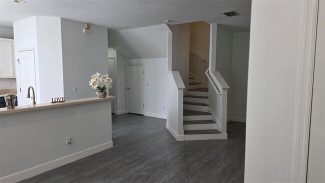 Foto del edificio - 10258 Lake District Ln