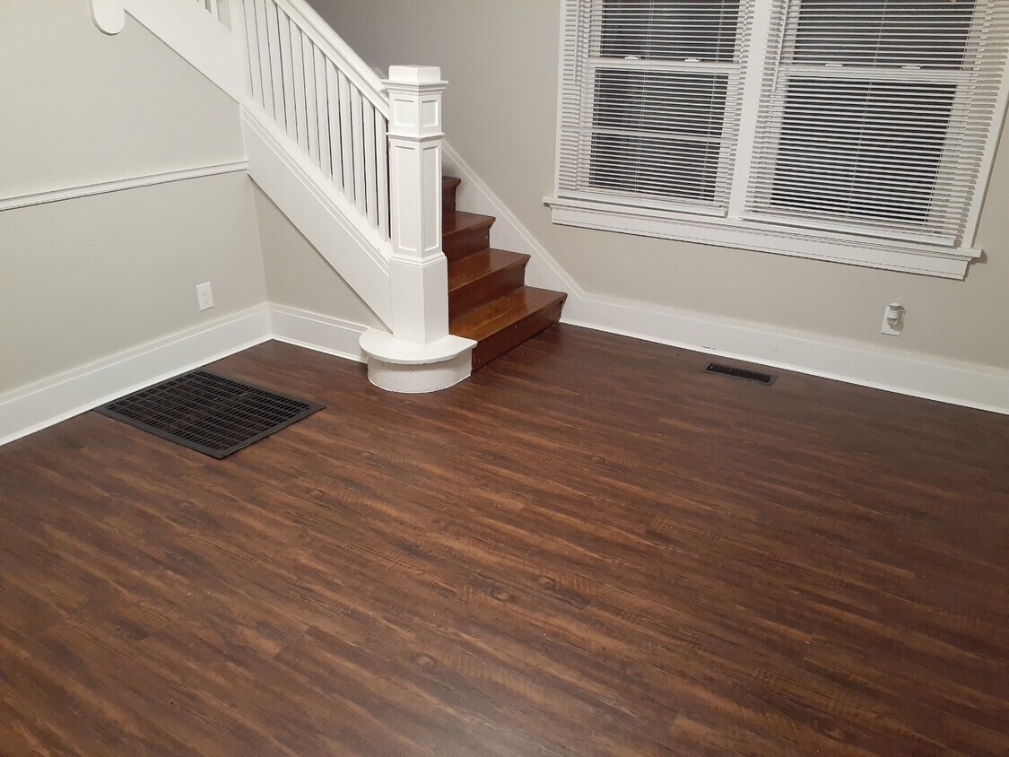 Dining room - 38 Woodcrest Ave