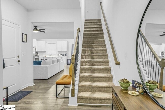 Foto del edificio - 329 Hartland Pl