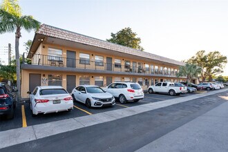 Building Photo - 1150 NE 17th Ct