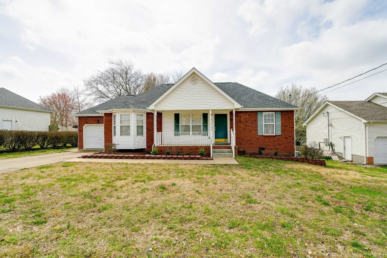 3 Bedroom 2 Bathroom Home w/ Garage on One Level - 3 Bedroom 2 Bathroom Home w/ Garage on One...