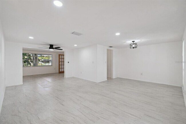 Building Photo - 3513 Landale Dr