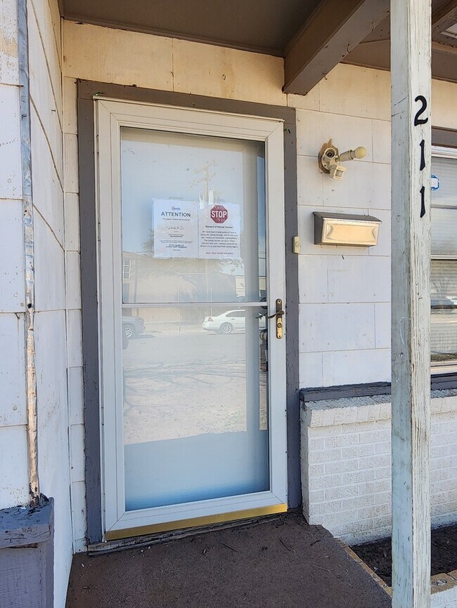 Foto del edificio - 3 bed 2 bath 1 car garage