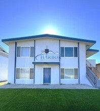 Building Photo - 4726 Del Amo Blvd