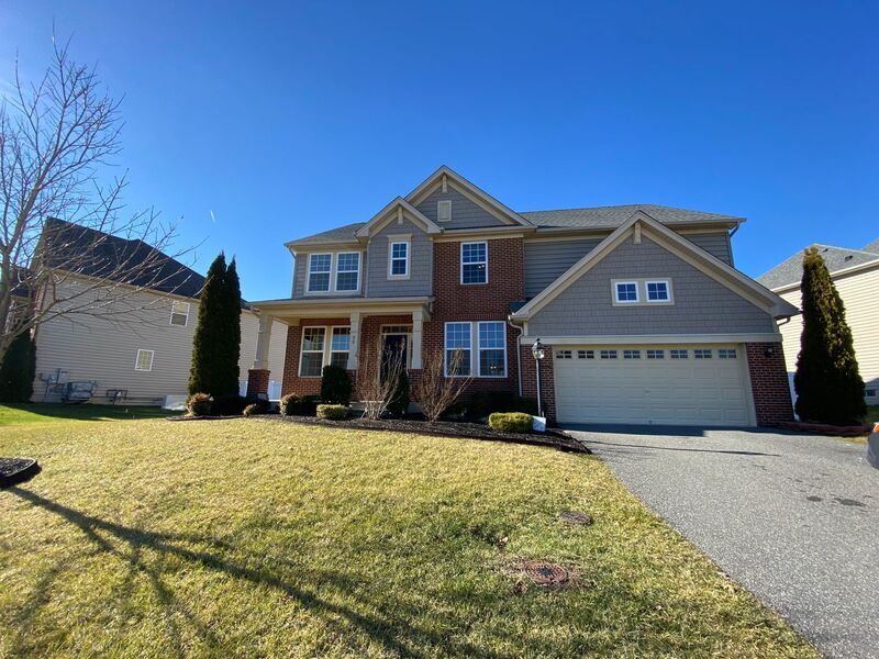 Primary Photo - 99 Coachman Cir