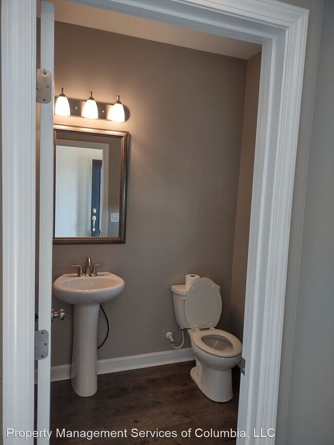 Building Photo - 5 br, 2.5 bath House - 935 Tuxford Trail