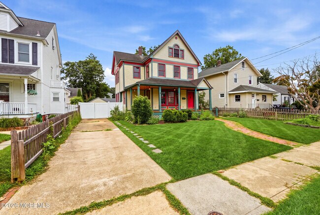 Building Photo - 638 Overton Pl
