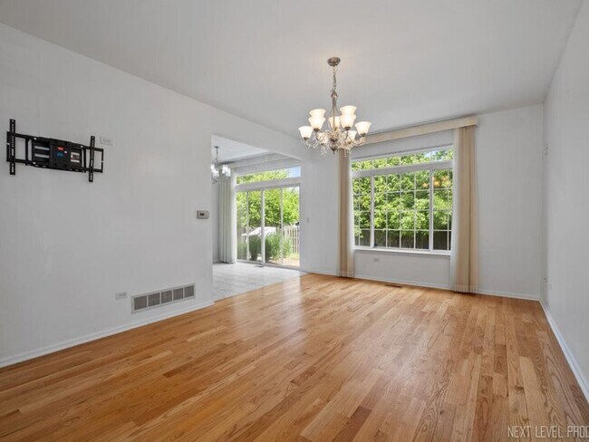 Foto del edificio - 1619 Windward Ct