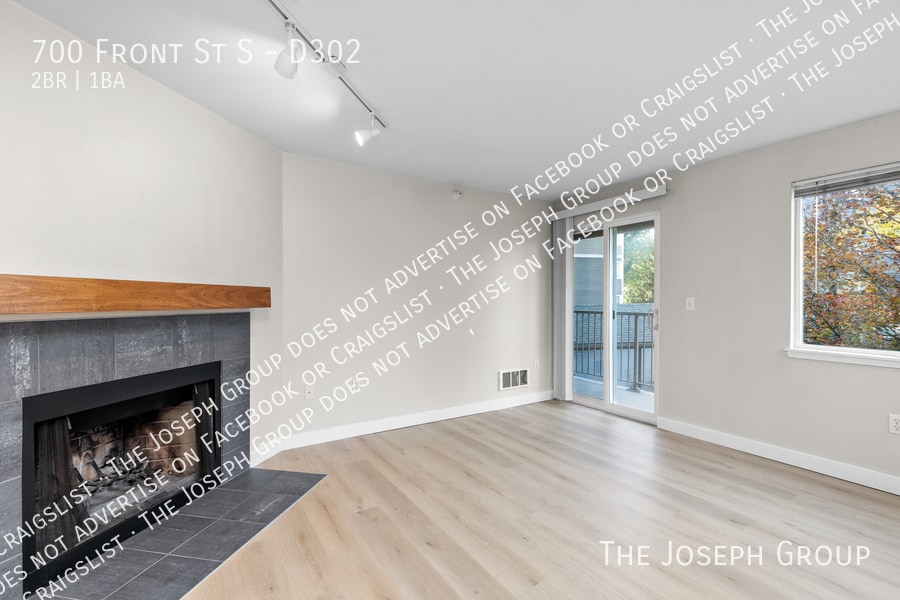 Photo - 700 Front St S-D302