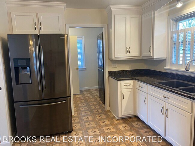 Foto del edificio - 3 br, 1 bath House - 422 Sandston Avenue