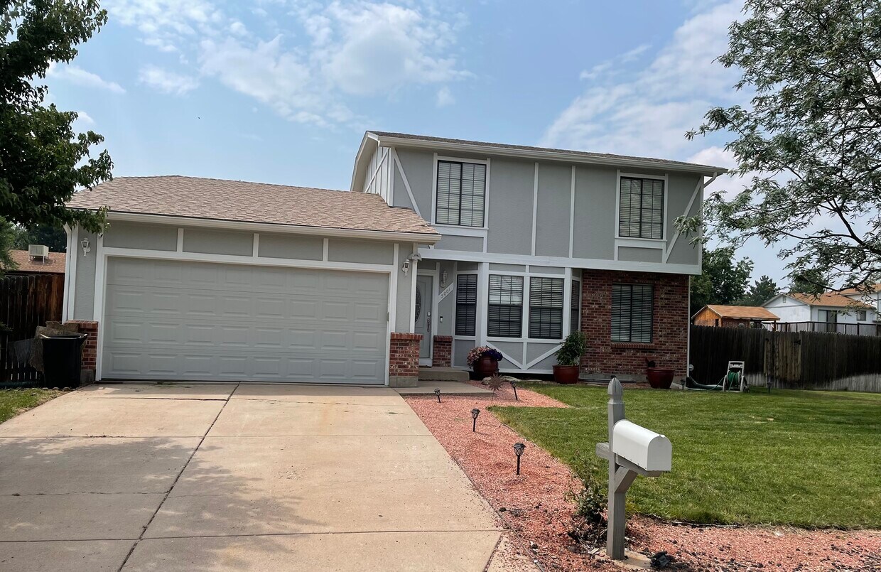 Foto principal - 5001 S Telluride St