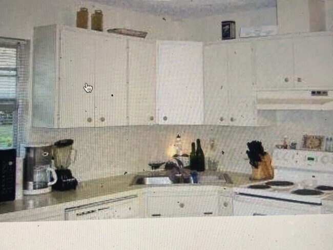 cocina - 1916 Marcia St