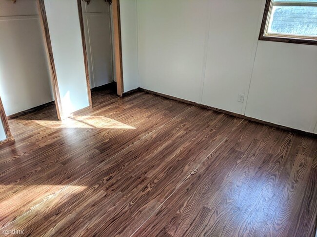 Building Photo - 2 br, 2 bath Mobile Home - Glennwood and J...