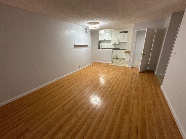 Foto del edificio - 247 N Capitol Ave