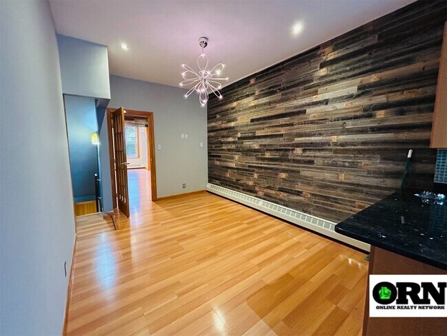 Foto del edificio - 54-38 Nurge Ave