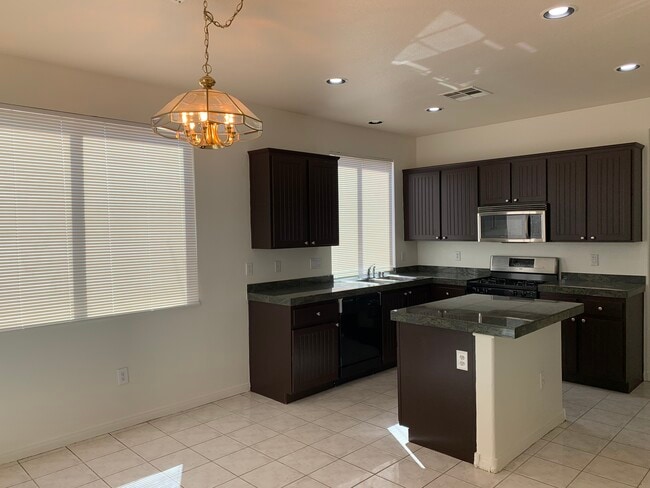 Building Photo - 7674 Aspen Color St