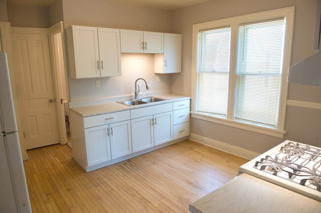 Building Photo - 2722 N Fratney St