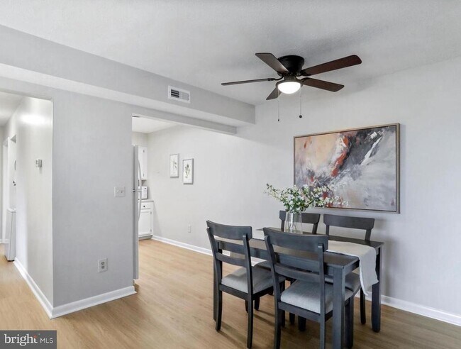 Foto del edificio - 1002 Magnolia Woods Ct
