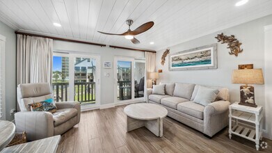 Building Photo - 5717 Thomas Dr