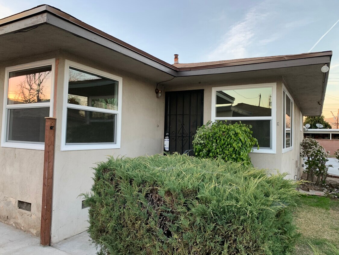 Primary Photo - 821 W San Marino Ave