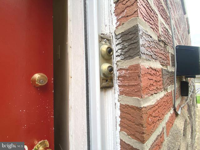Foto del edificio - 7825 Summerdale Ave