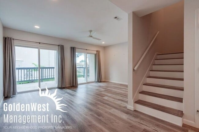 Building Photo - Stunning Two-Story 2Bdm 2.5Ba Townhome in ...