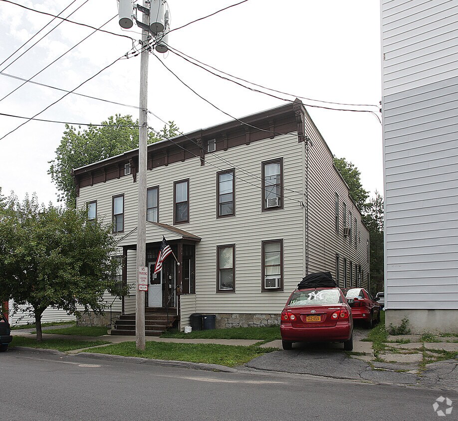 Foto principal - 26 S Melcher St