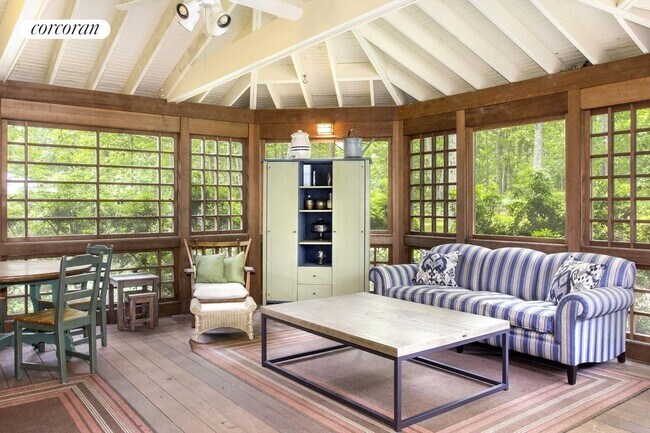 Foto del edificio - 38 Brander Pkwy