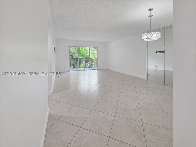 Foto del edificio - 2212 S Cypress Bend Dr