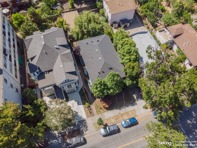 Foto del edificio - 1458 Hopkins St