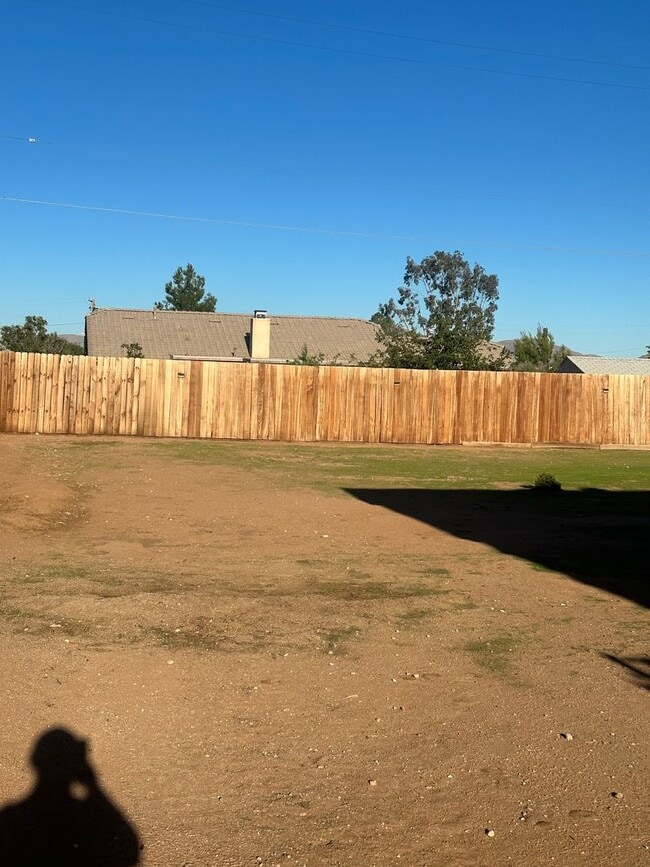 Building Photo - Charming 4 Bedroom Single Family Home for ...