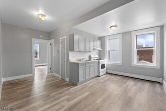 Building Photo - 101 Burgess Pl