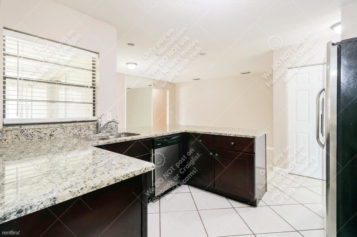 3-br-2-bath-house---11346-hollyglen-dr-tampa-fl-building-photo.jpg