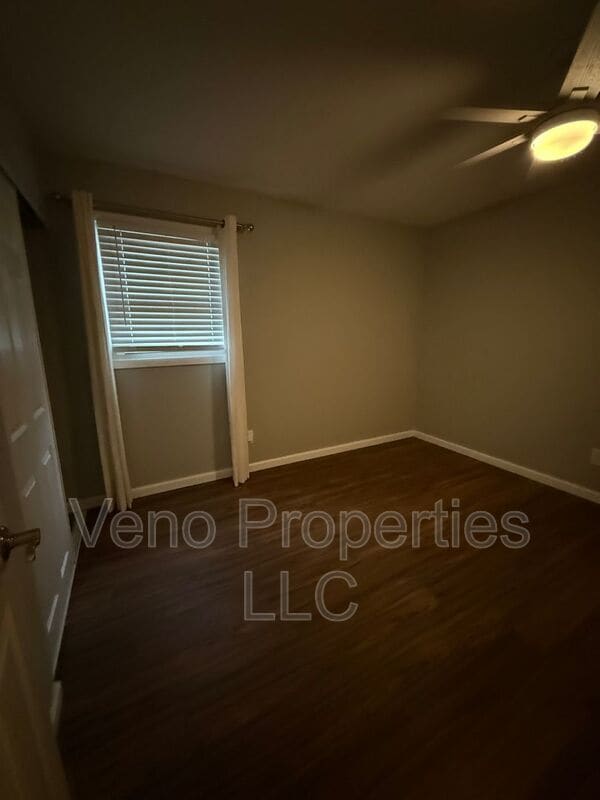 Foto del edificio - 5 Barkwood Ln