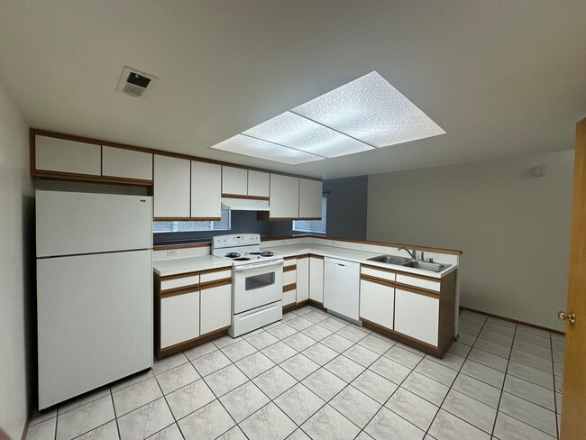 Building Photo - CL2506-2508