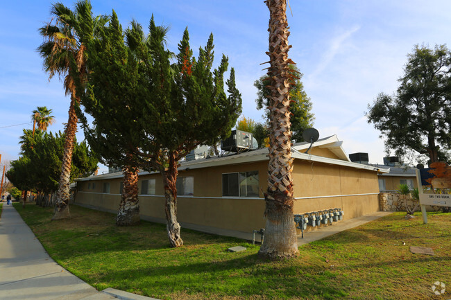 Building Photo - Courtyard Terrace