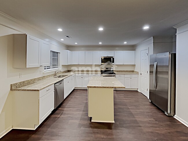 Foto del edificio - 12410 Cumberland Cove Dr