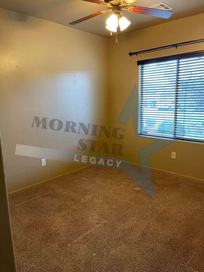 Building Photo - Gorgeous 4 bedroom home near Red Hawk